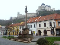 Trenčín - Mierové námestie a morový stĺp