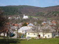 kostoly v obci Slatina nad Bebravou