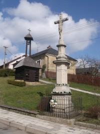 zvonica a kríž