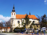 Kvasice - kostol Nanebovzatia Panny Marie a Jana Nepomuckého