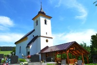 Horný Lieskov - kostol sv. Kríža a prameň ,,Zdravá voda,,