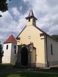 zvonica a kostolík