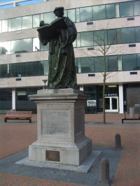 socha Desideriusa Erasmusa Rotterdamského