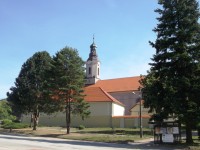 bývalá fara a kostol