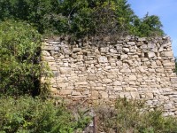 kamenný múr