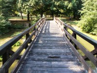 drevený mostík