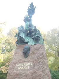 pamätník Antonovi Novákovi
