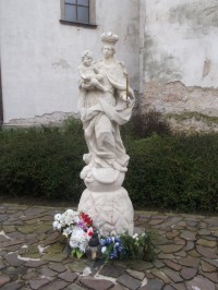 socha Madony s dieťaťom