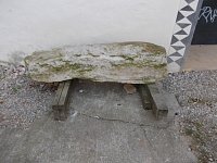 kamenná lavička