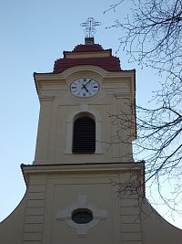 vstavaná veža kostola