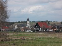 pohľad na obec a kostol od kalvárie