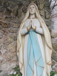 detail sošky Panny Márie