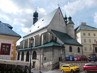 pohľad na kostol z námestia sv. Trojice