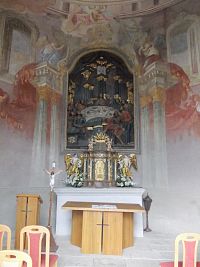 oltár v Dolnom kostole