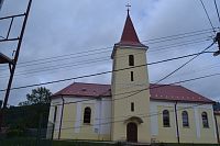 kostol v obci Čavoj