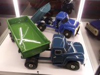 hračky nákladných automobilov