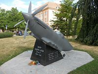 pomník českých letcov u RAF