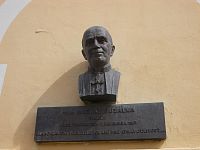 busta Michala Buzalku