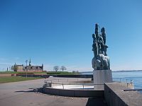 nové umiestnenie sochy v prístave