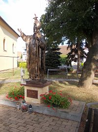 socha sv. Jana Pavla II.