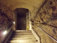 schody v jaskyni