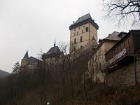 Okolo hradu Karlštejn