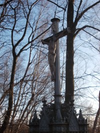 kríž pod kostolom