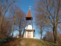 zvonička a kaplnka