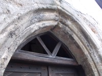 detail kamenného portálu