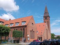 farská budova a kostol
