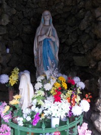 soška Panny Márie Lurdskej