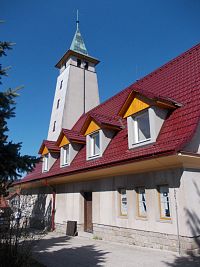 kostol v obci Střelná