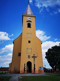 Radošina - kostol Najsvätejšej Trojice