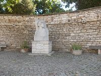 pamätník Konstantina Kisimova