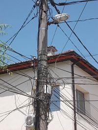 ,,telekomunikácia,, tu kábel - tam kábel