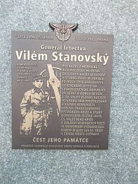 Ostrava - Vítkovice - pamätník letcovi Vilému Stanovskému