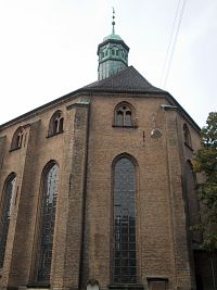 kostol s malou vežičkou
