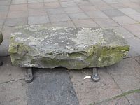 kamenná lavička