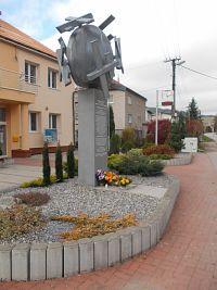 Obec Olešná - pamätník padlým rodákom v 1. a 2. svetovej vojne