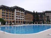bazén a hotel Riviera