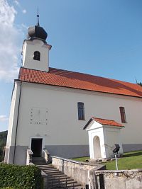 Trenčianské Mitice - farský kostol sv. Juraja