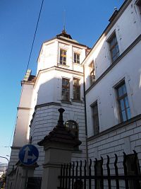 gymnázium