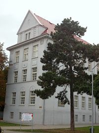 časť budovy školy