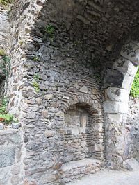 kamenná brána