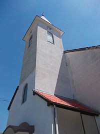 veža kostola bola pristavaná až v roku 1997