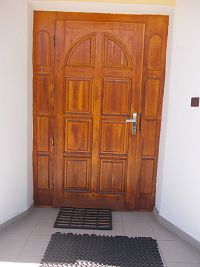 vchodové dvere