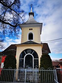 kaplnka so zvoničkou z roku 1831