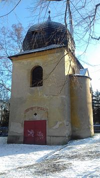 zvonica pri kostele sv. Valentína