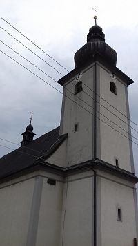 veža kostola a malá vežička v zadnej časti