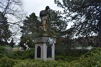 socha Hrdinov